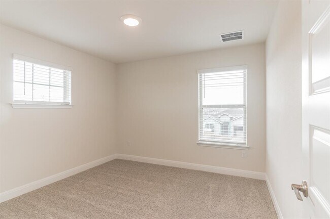Building Photo - 17900 Trieste Dr