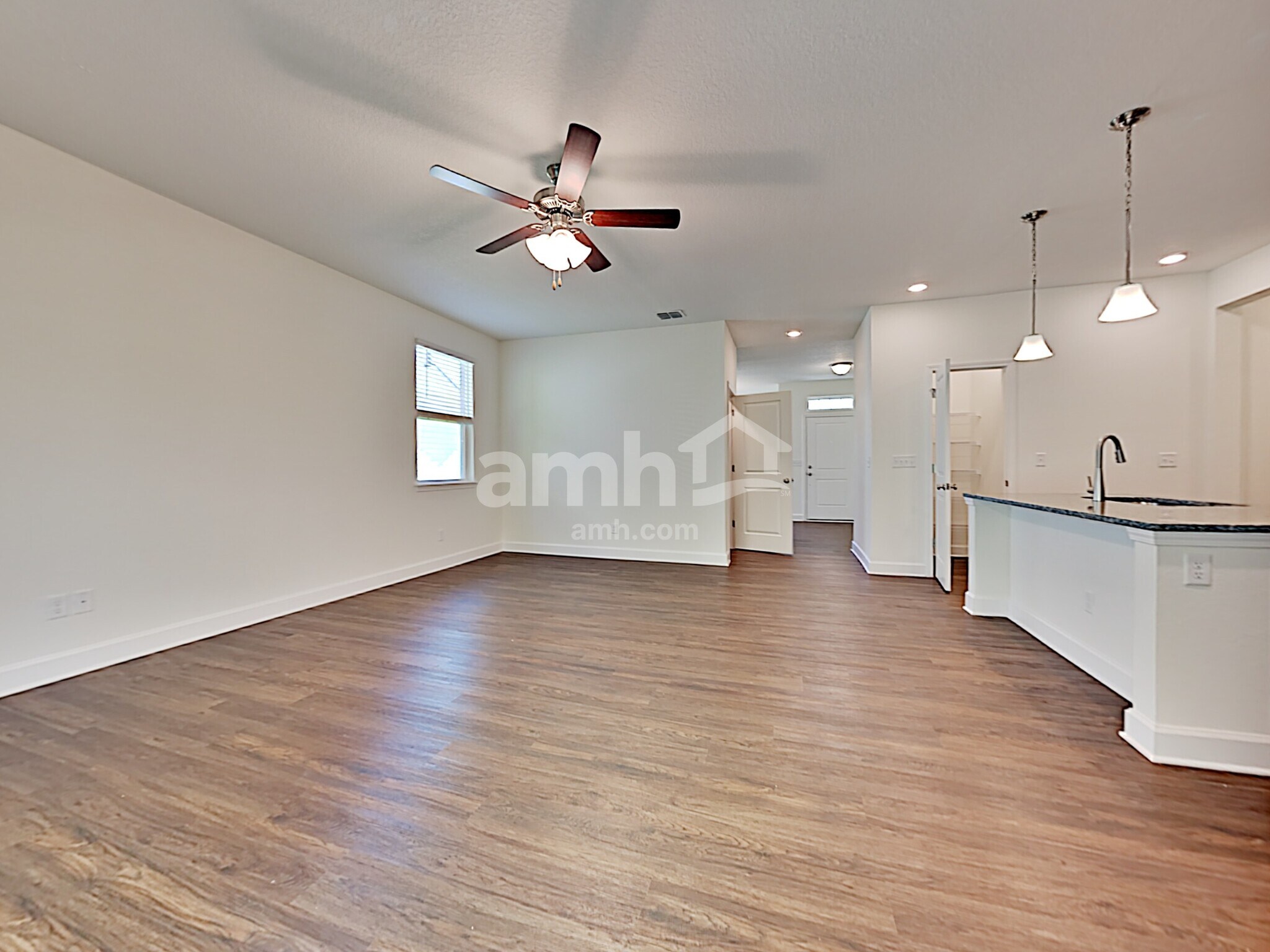 Building Photo - 387 Sandstone Dr