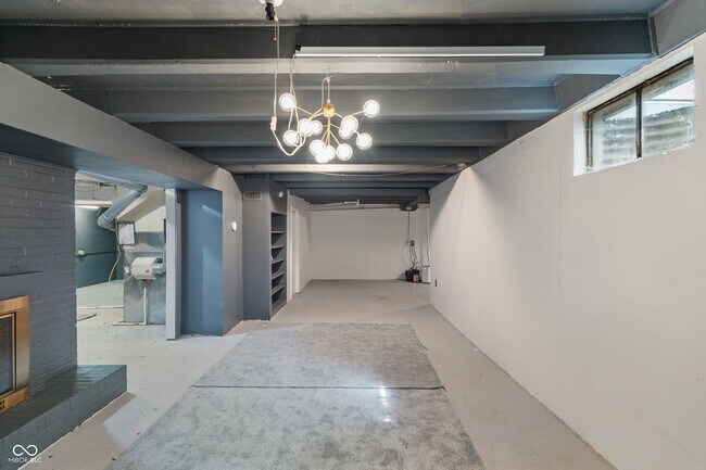 Building Photo - 6380 Hazelwood Ave