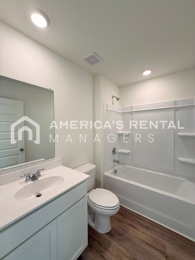 Building Photo - Home in Tuscaloosa -  View with 48 Hours Notice!