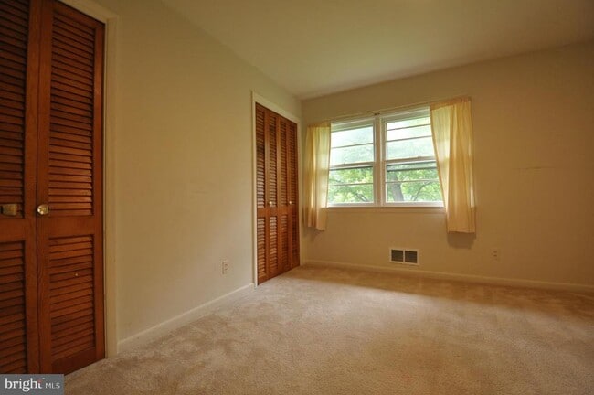 Building Photo - 4629 Hillbrook Dr