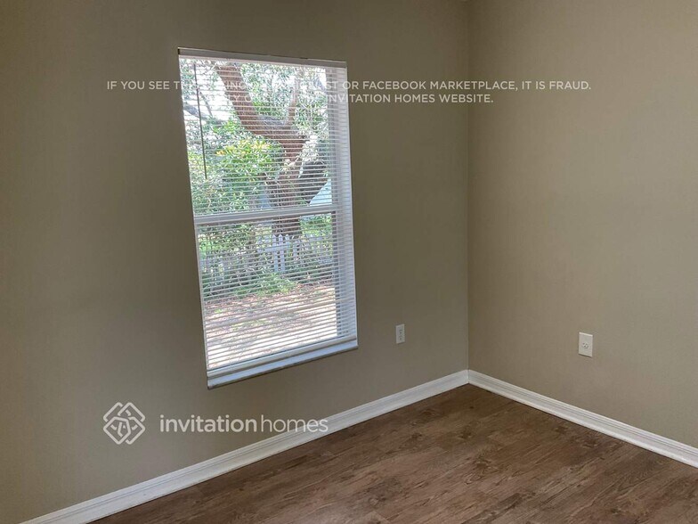 Building Photo - 660 Anclote Dr