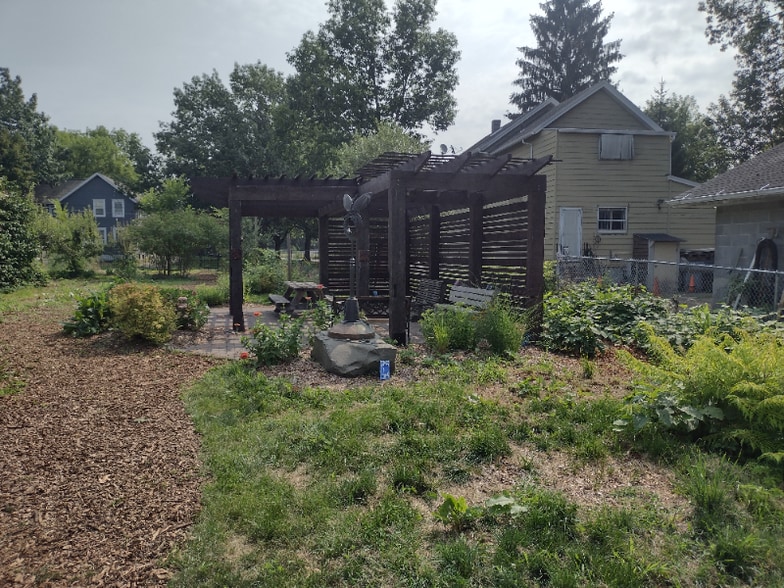 Building Photo - 5 Varick St