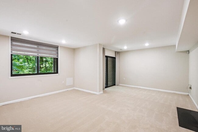 Building Photo - 8080 Inverness Ridge Rd