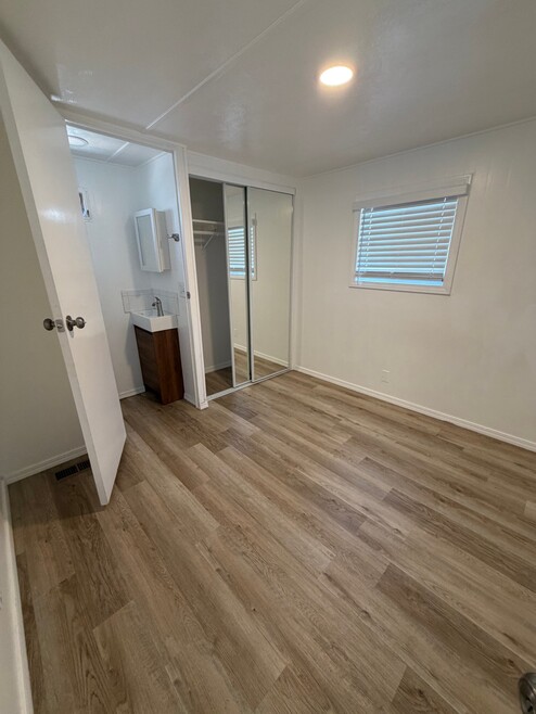 Building Photo - 435 E Gardena Blvd