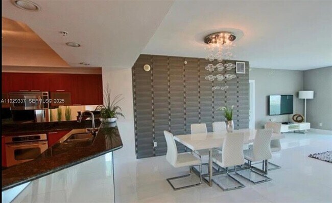 Building Photo - 14951 Royal Oaks Ln