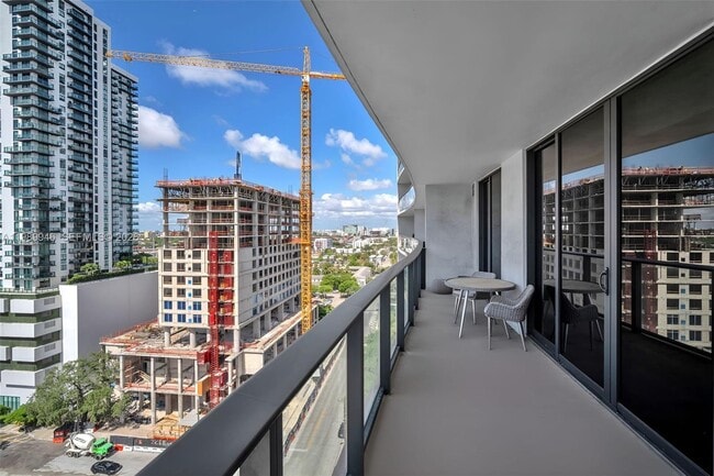 Building Photo - 1600 NE 1st Ave