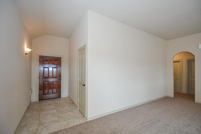 Building Photo - 2414 Argos Dr