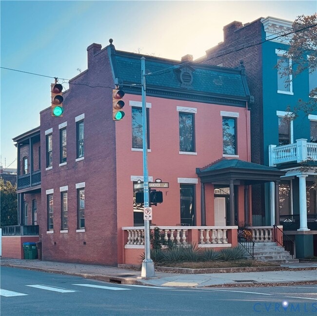 Building Photo - 2601 Hanover Ave