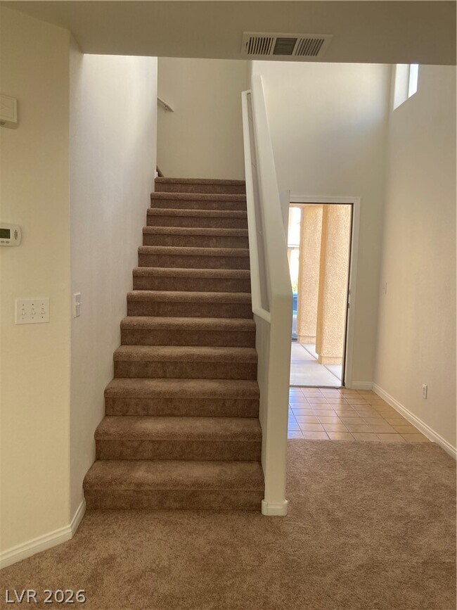 Building Photo - 9519 Milkweed Canyon Ave