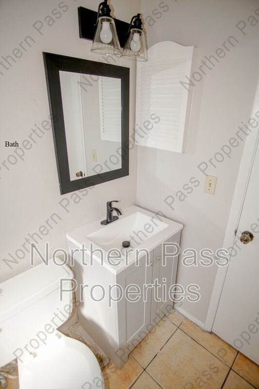 Building Photo - 5233 Carousel Dr