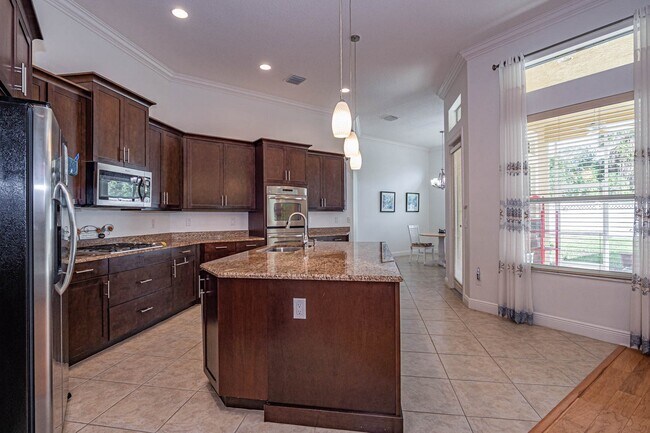 Building Photo - 4229 Diamond Square