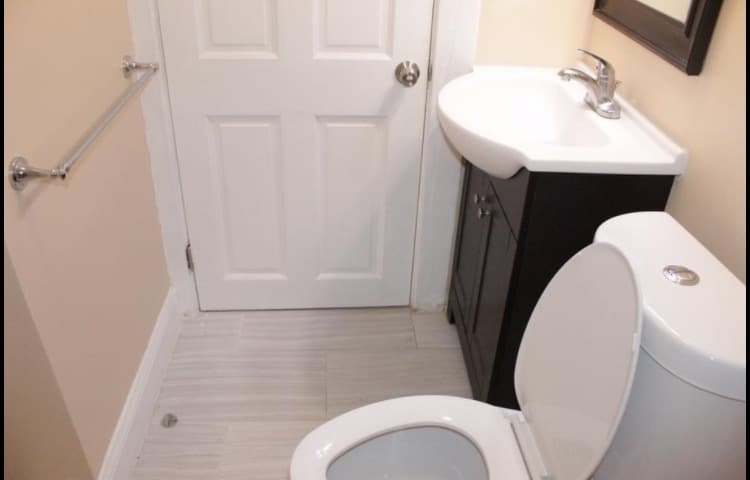 Building Photo - 240 Centre St