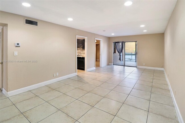 Building Photo - 5975 NW 25th Ct