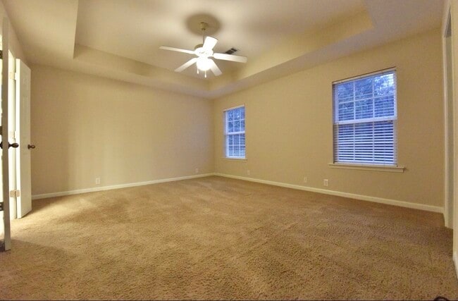 Building Photo - 924 Sandstone Ln