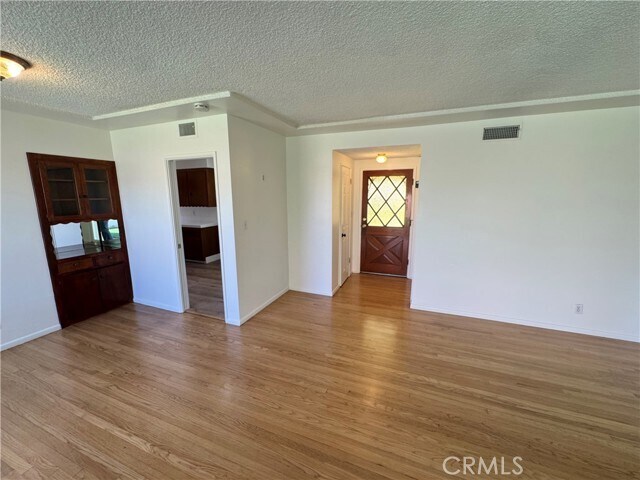 Building Photo - 933 W Autumn Dr