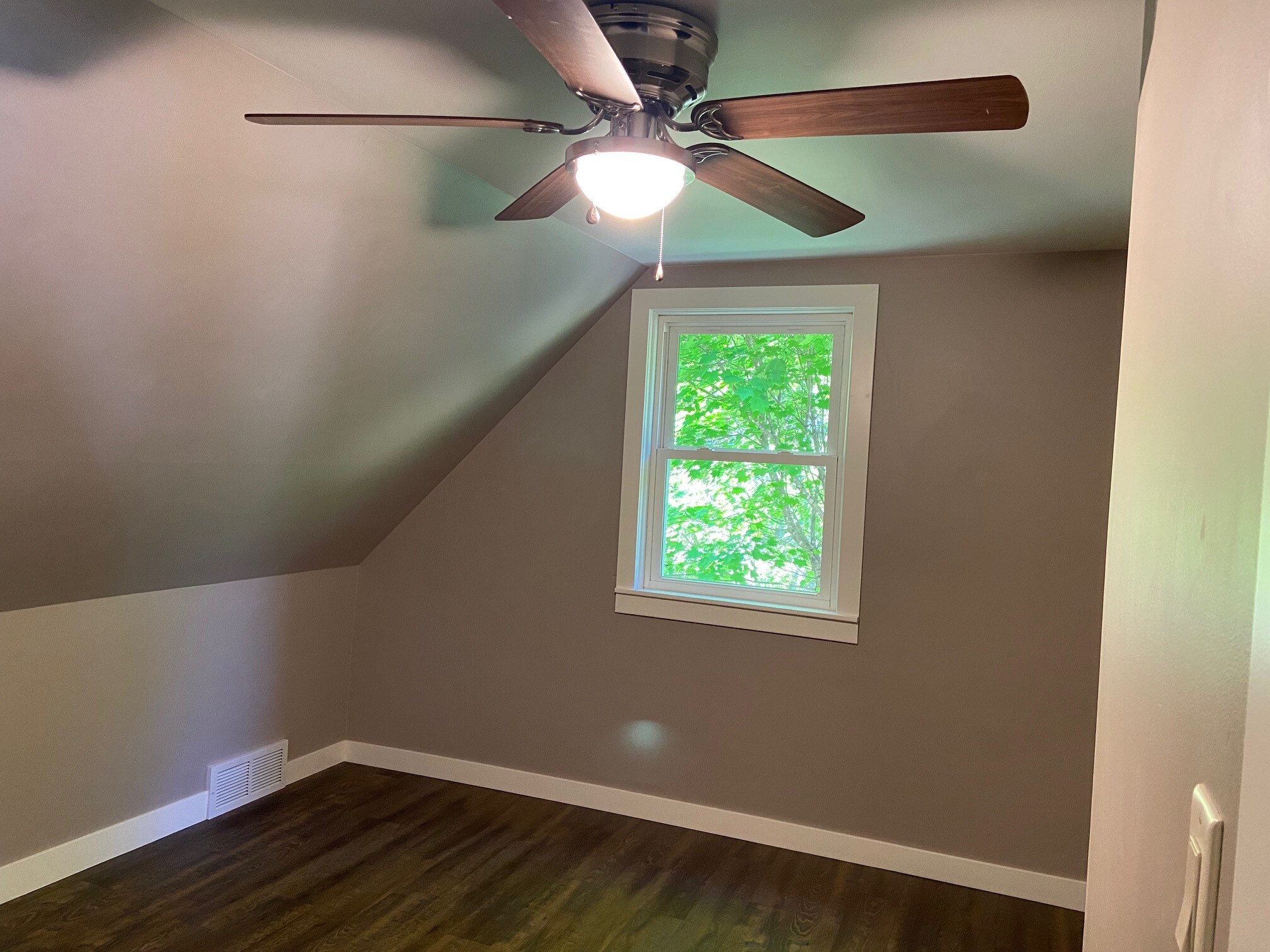 West Back Bedroom - 835 Warren St