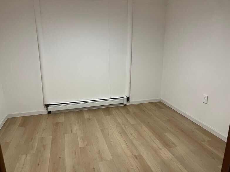 Building Photo - 1583 highland park dr