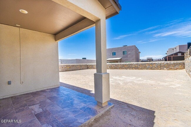 Building Photo - 249 Emerald Tower Dr