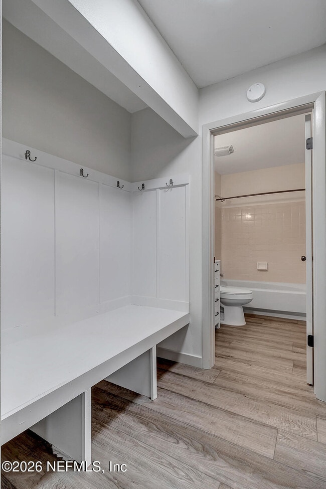 Building Photo - 407 Cassandra Ln