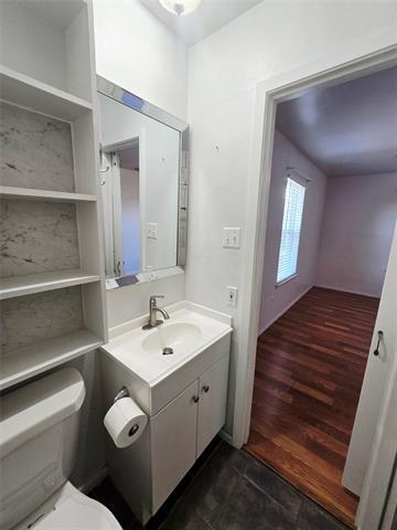 Building Photo - 2008 Rockview Dr