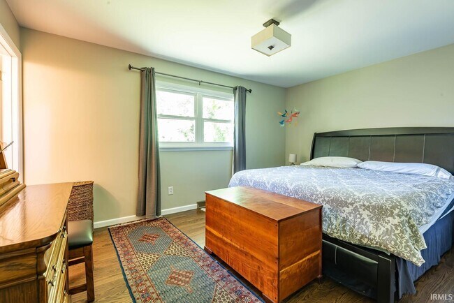 Building Photo - 1708 E Windsor Dr