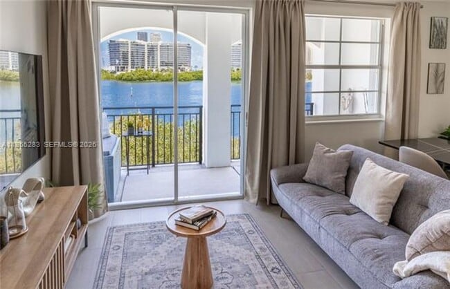 Building Photo - 3255 NE 184th St