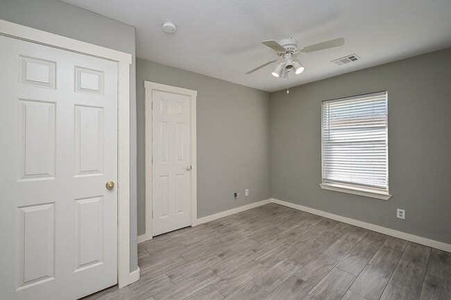 Building Photo - 6607 W T C Jester Blvd