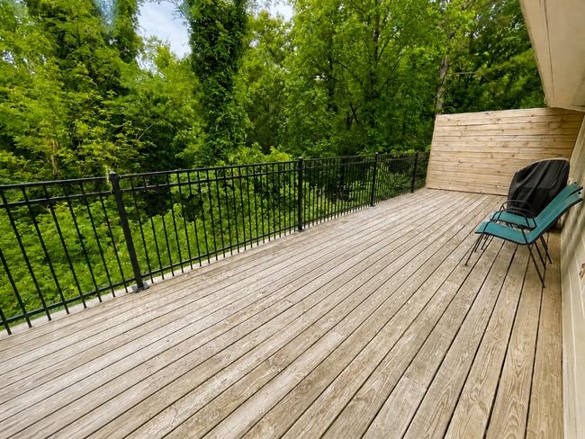 Building Photo - NOW LEASING FOR AUGUST OR JULY 2026! 1/2 DEPOSIT SPECIAL