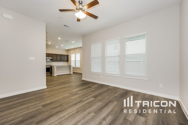 Building Photo - 1109 Fallgate Dr
