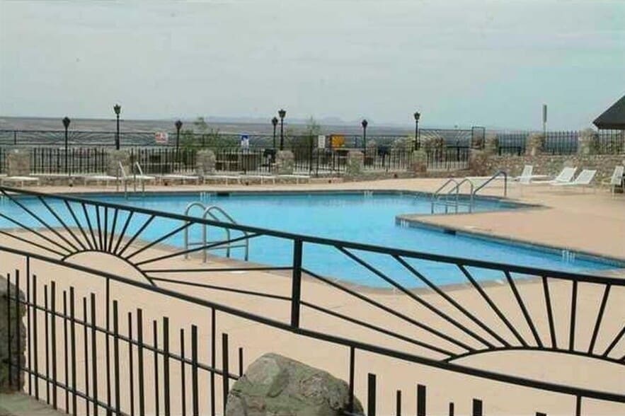 Building Photo - 4800 N Stanton St