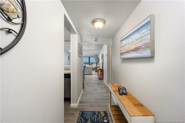 Building Photo - 10310 S Ocean Dr