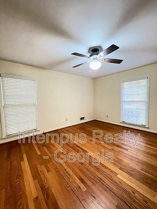 Building Photo - 3474 Sunderland Cir NE