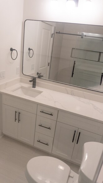 Building Photo - 850 Maxine Ct