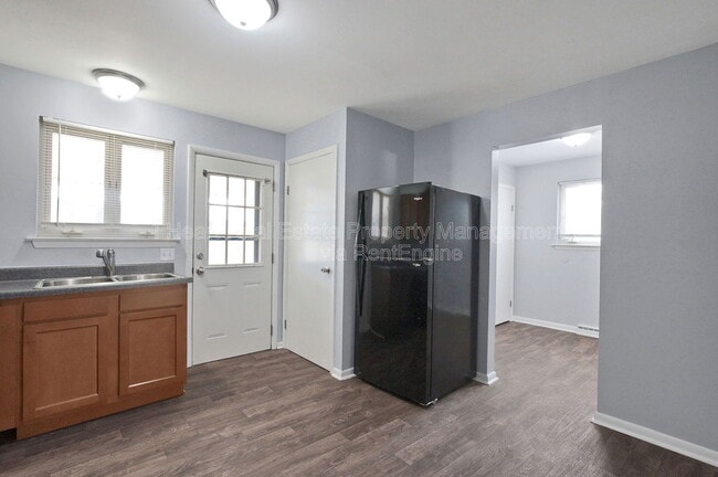 Building Photo - 472 Buena Vista Ave