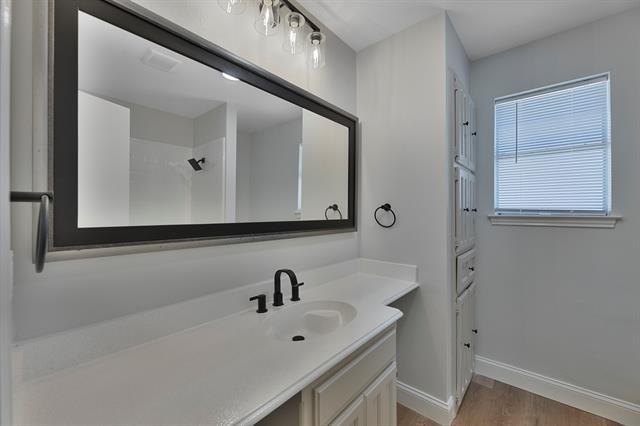 Building Photo - 5002 French Wood Dr