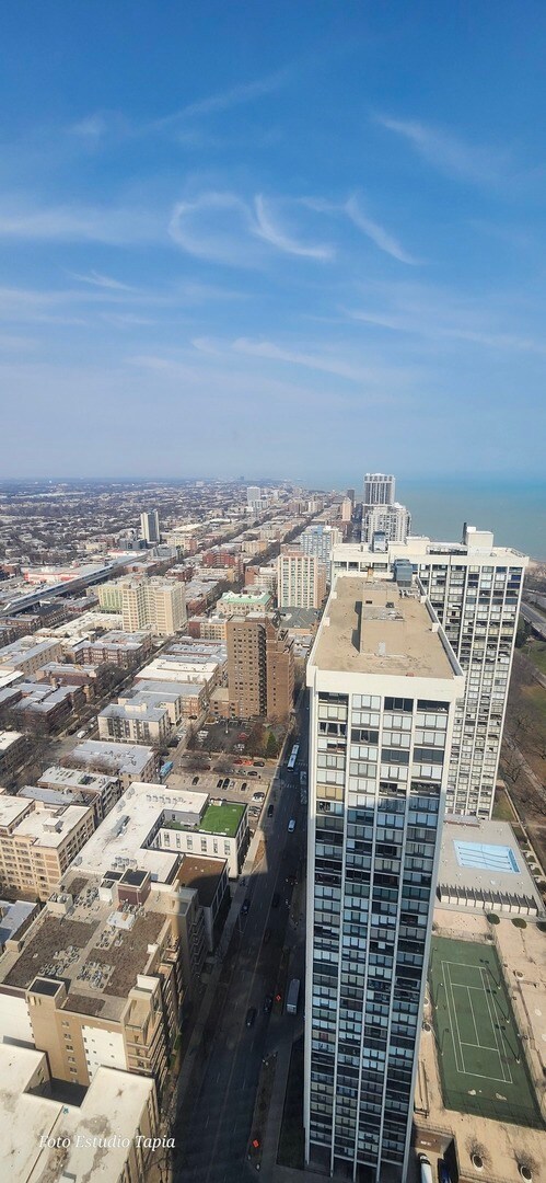 Building Photo - 5415 N Sheridan Rd