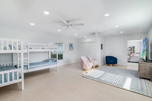 Building Photo - Seasonal Fully Furnished Home on Marco Island - AVAIL NOW