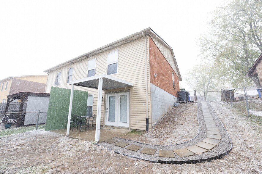 Building Photo - 1183 Mt Rushmore Way