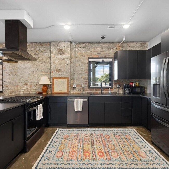 Chef Kitchen - 14 Bank St