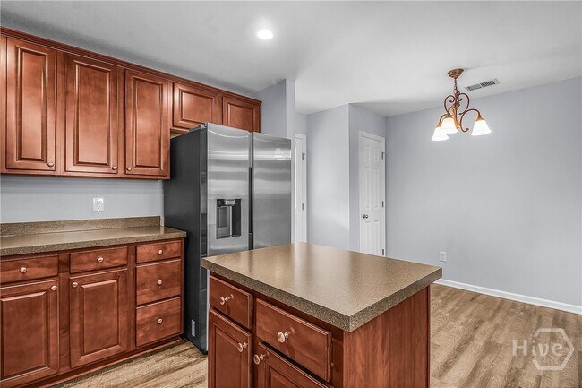 Building Photo - 307 Grasslands Dr