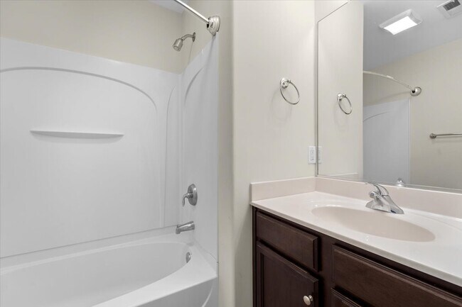Building Photo - 3770 Shadow Ridge Dr