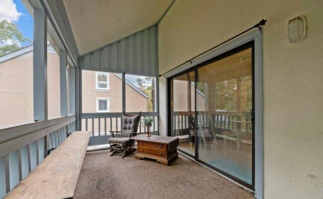 Building Photo - Beautifully Furnished Loft Condo in Fairfield Harbour Available Jan 5 - Utilities Included!