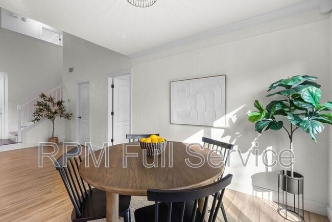 Building Photo - 4745 Aaron Dr