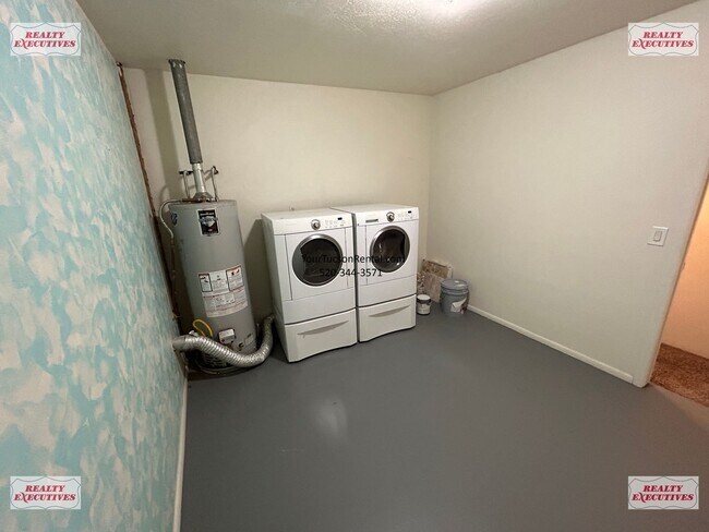Building Photo - Tucson Blvd & Irvington Rd area - 4 Bedroo...