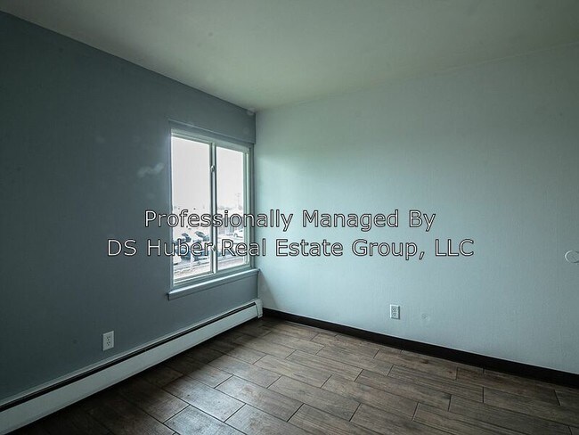 Building Photo - 1310 Sunset Ave