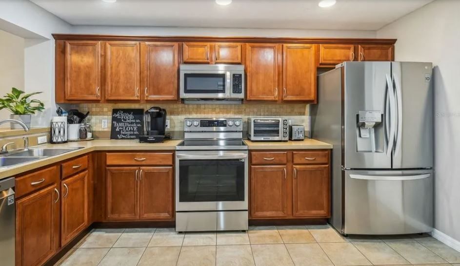 Building Photo - 2403 Hassonite St