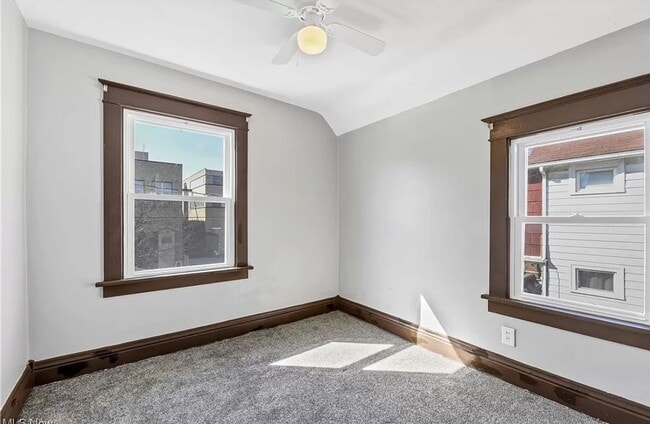 Building Photo - 3 Bedroom Home in Old Brooklyn