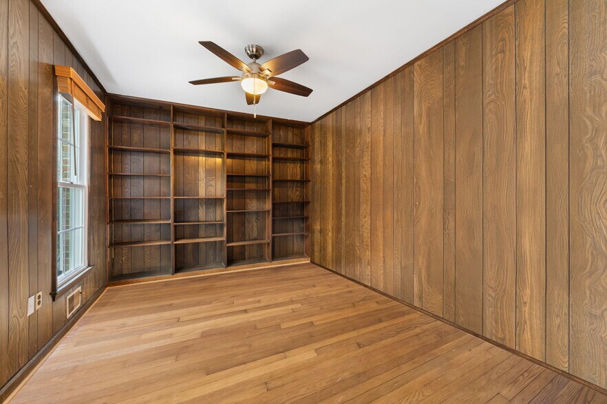 Main level library off foyer in separate room - 9 Snug Hill Ct