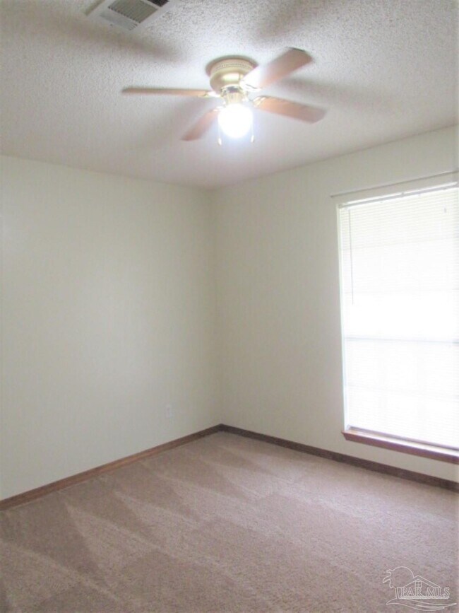 Building Photo - 10113 Peppertree Ct